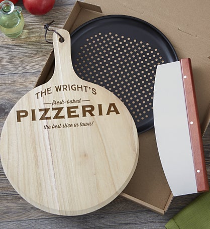 Family Pizzeria Personalized 3 Piece Wood Pizza Peel Gift Set