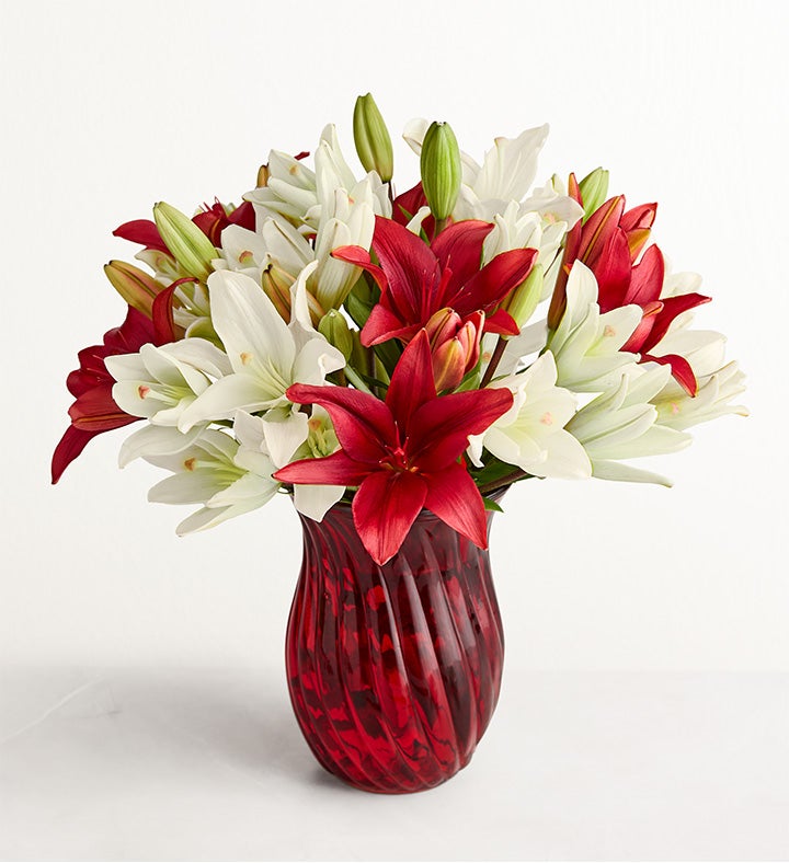 Holiday Lily Bouquet™
