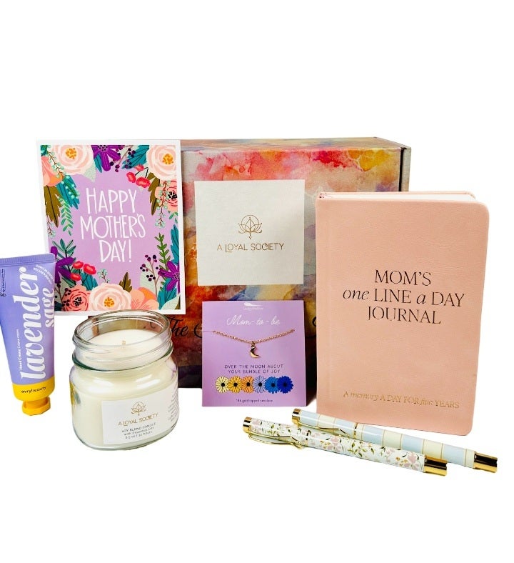 Amazing Mom To Be, First Mother's Day Gift Box
