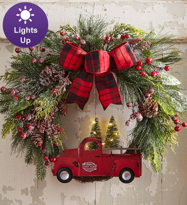 Farmhouse Christmas Truck Wreath  22”