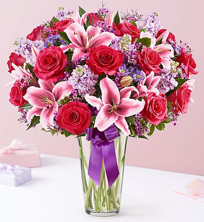 12 Best Flowers for Valentine's Day 2023 - Popular Roses