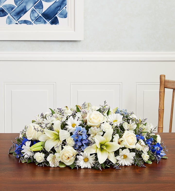 Flower bouquet best sale centerpiece