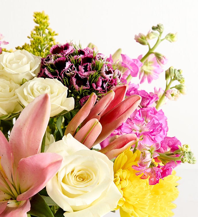 Bouquet of the Month: Blushing Blooms