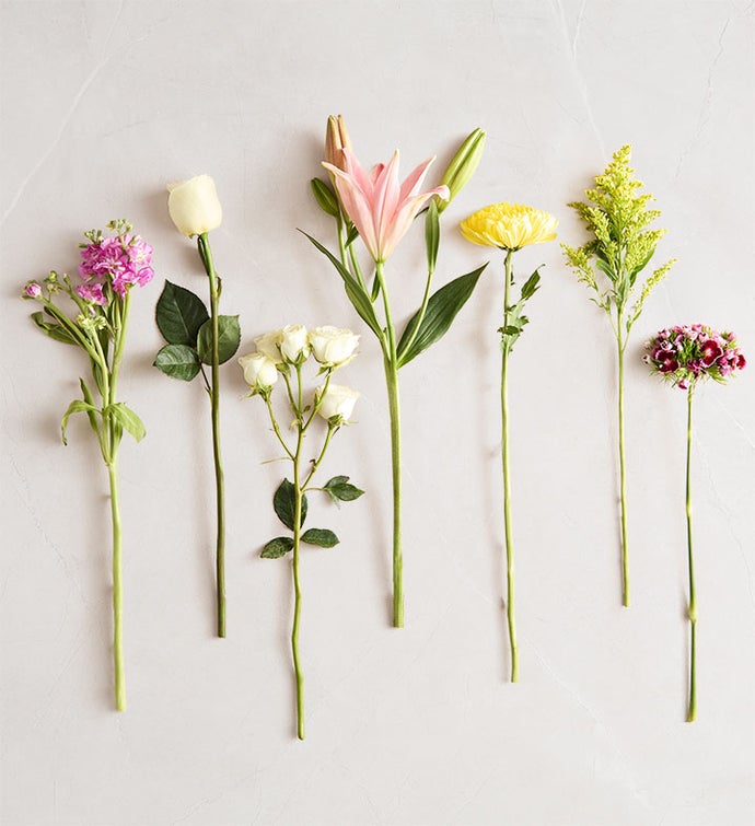Bouquet of the Month: Blushing Blooms