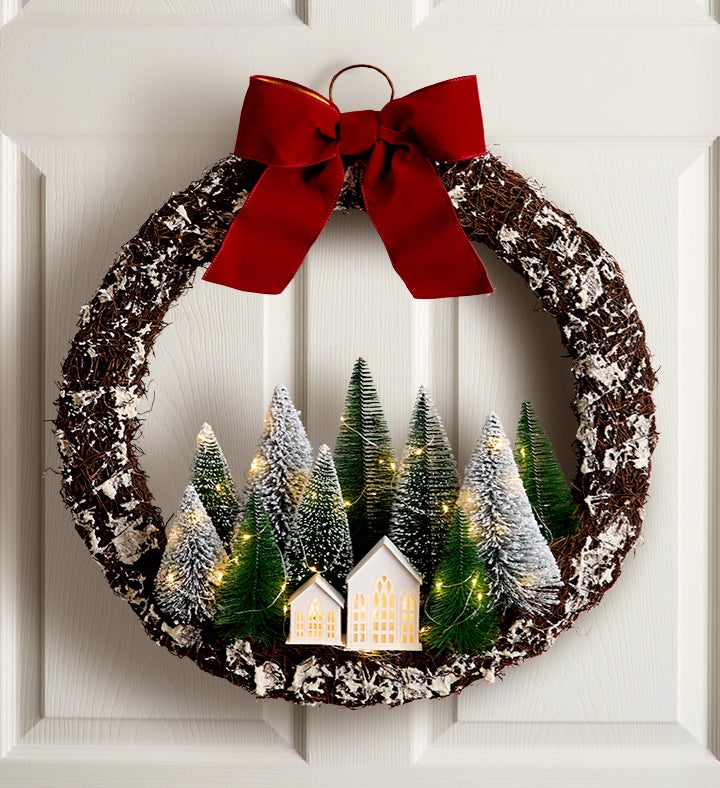 Winter Wonderland Village Wreath - 22"