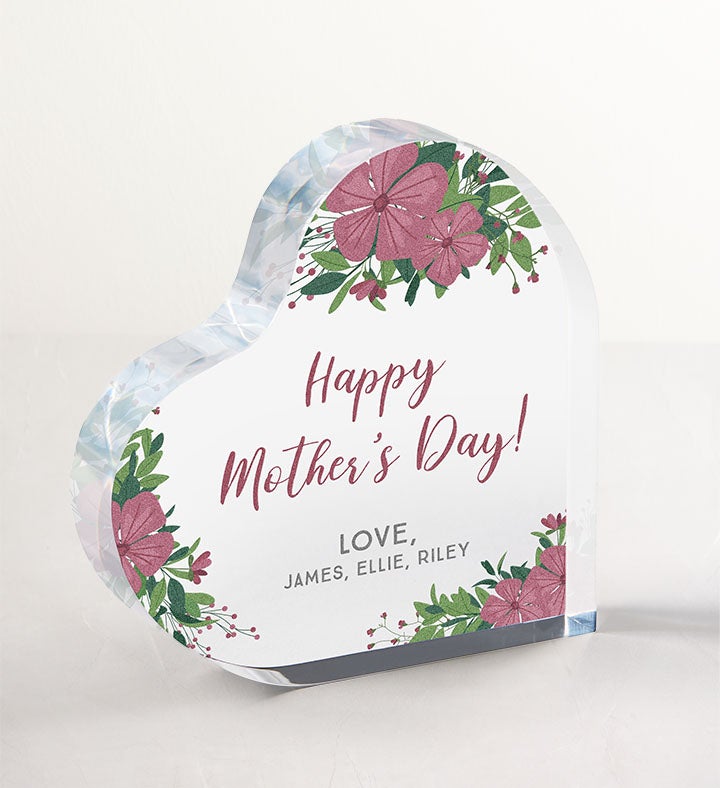 Held in Her Heart Bouquet with Personalized Heart Keepsake