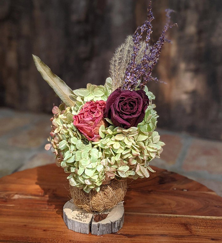  Eco Friendly Luxury Gift Set With Preserved Natural Flowers And Handcrafted