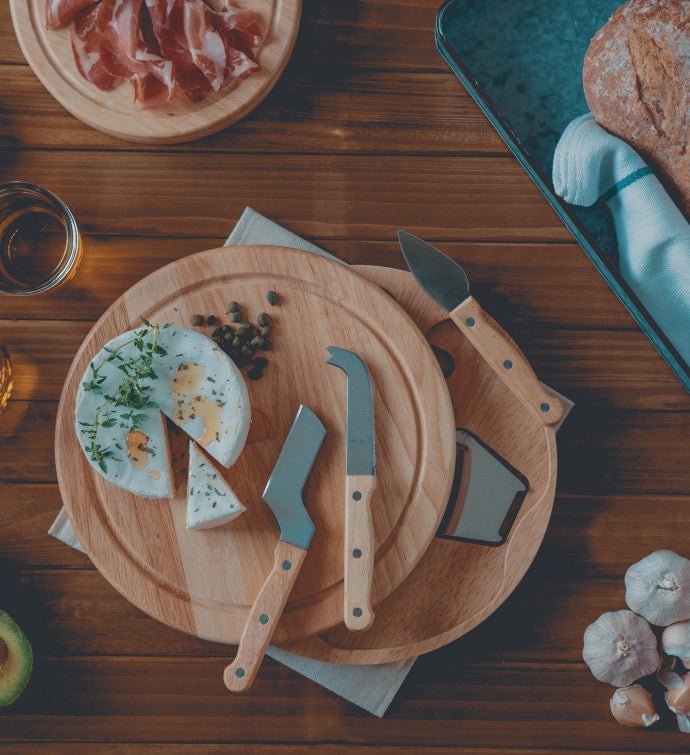 Circo Cheese Cutting Board & Tools Set