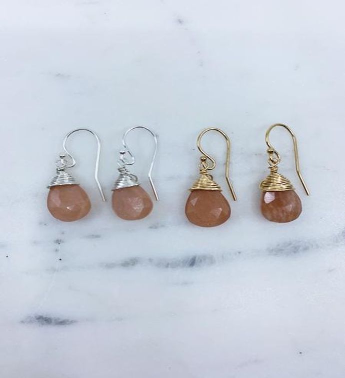 Jill Short Drop Earring In Peach Moonstone - Silver