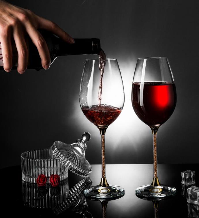 Matashi Crystal Wine Glasses Set 18.5 Oz Gold Crystal Wine Wedding Glasses