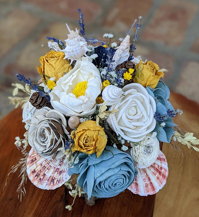 Preserved Bouquet With Seashells 