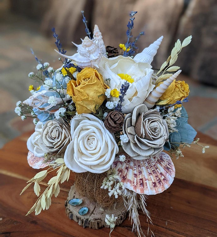 Preserved Bouquet With Seashells 