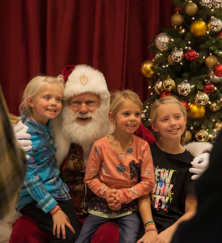 Holiday Markets And Christmas Lights Walking Tour For Two - New York