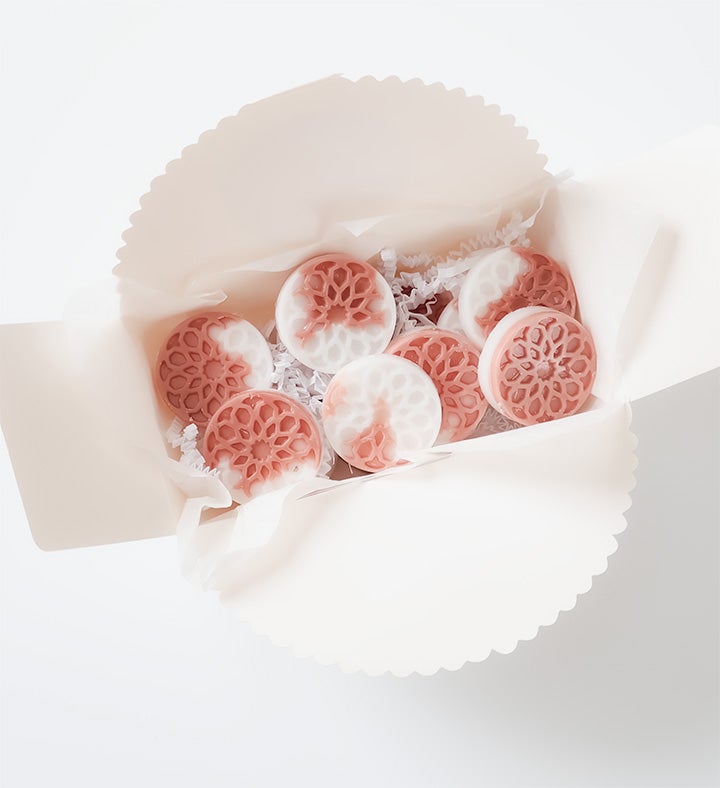 Golden Allure Gift Set: Candle, Wax Melts & Rose Gold Wick Trimmer Bundle