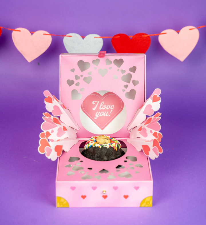 Sweet Hearts Bloom Box With Cake