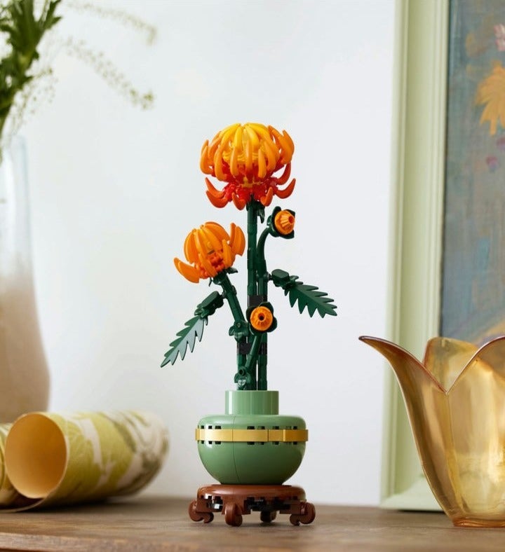 LEGO Icons Chrysanthemum Flower Decor Building Set 10368