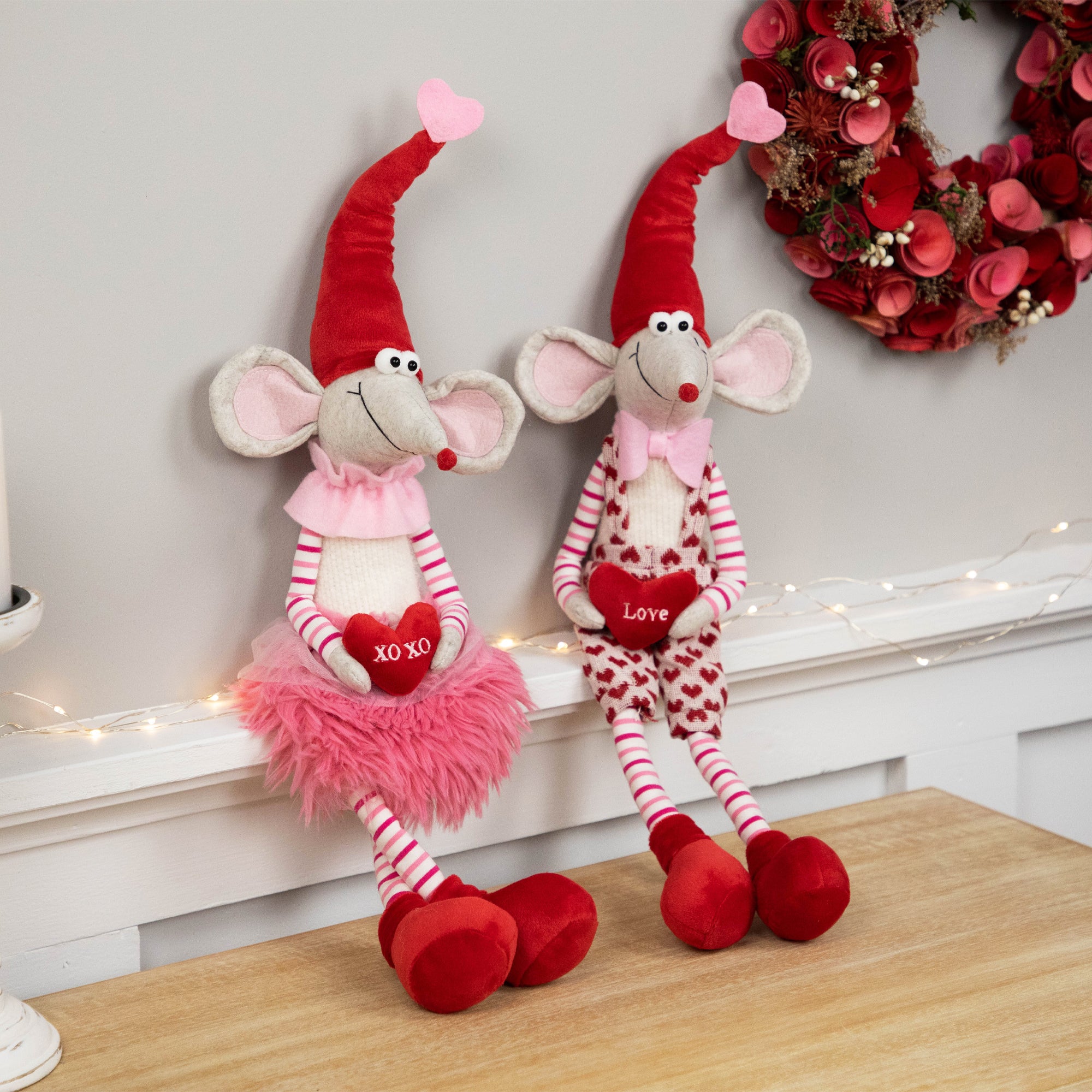 Mice W/ "love" & "xoxo" Heart Pillows Valentine's Day Figures - 20" Set