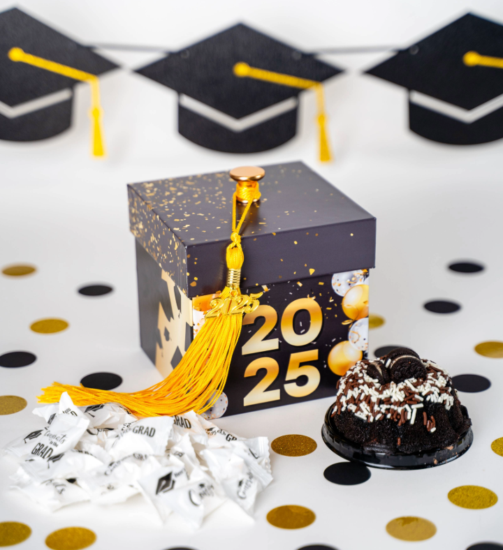 Congrats Grad 2025 Cake Bundle