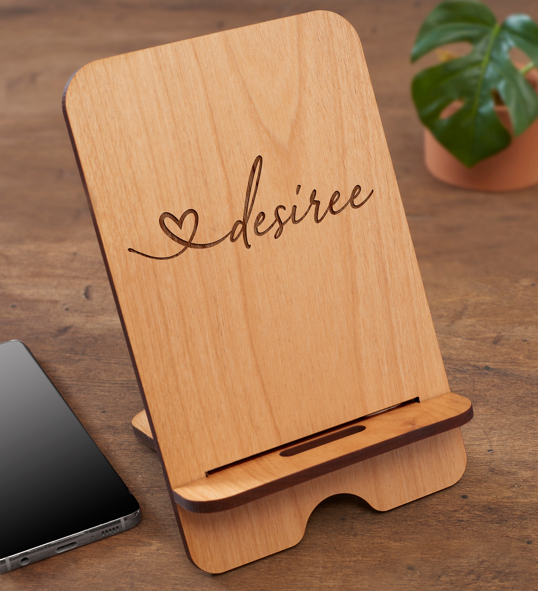 Heart Name Personalized Wooden Phone Stand