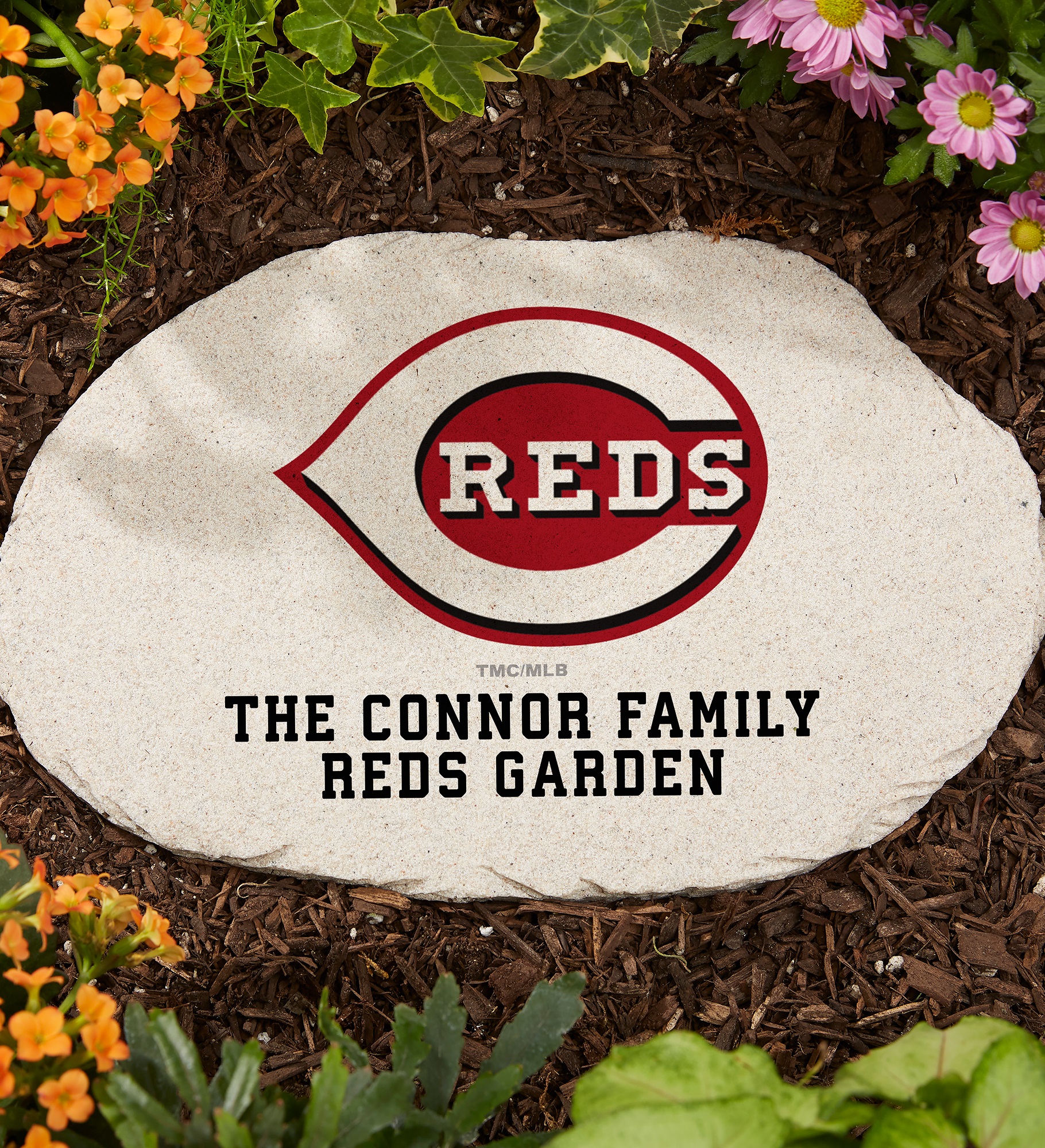 MLB Cincinnati Reds Personalized Round Garden Stone