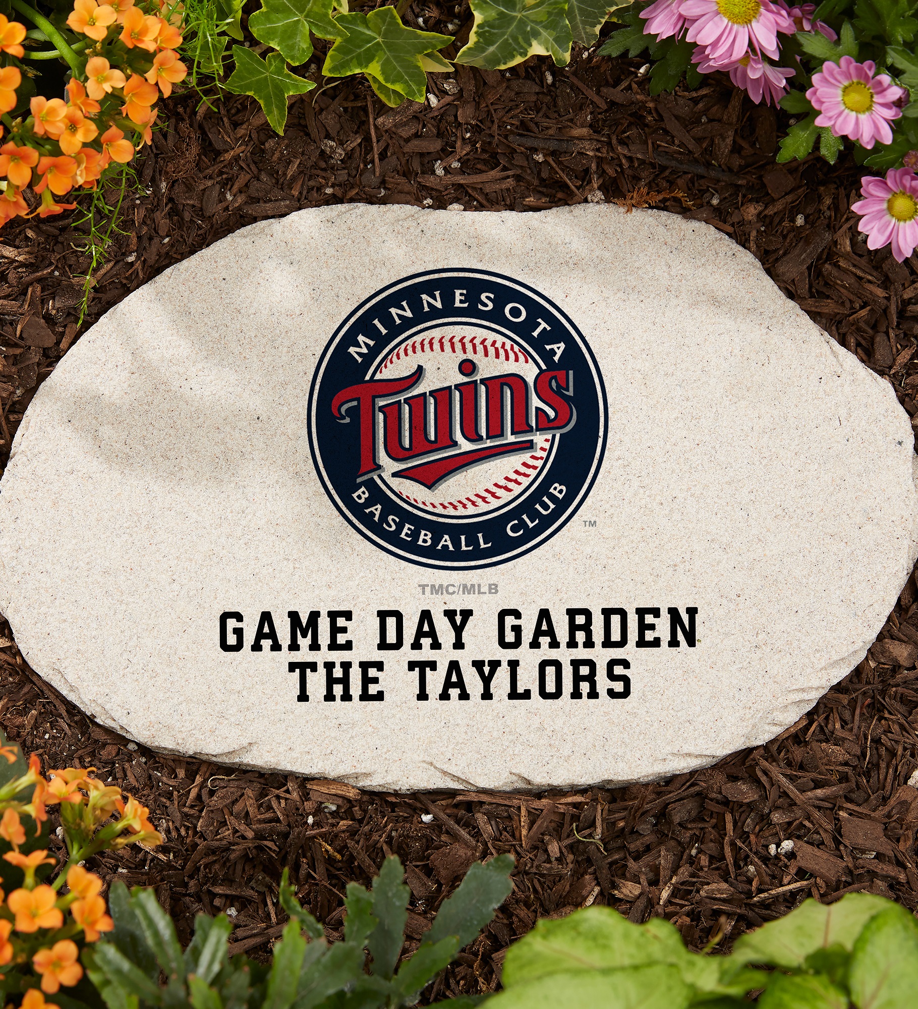 MLB Minnesota Twins Personalized Round Garden Stone