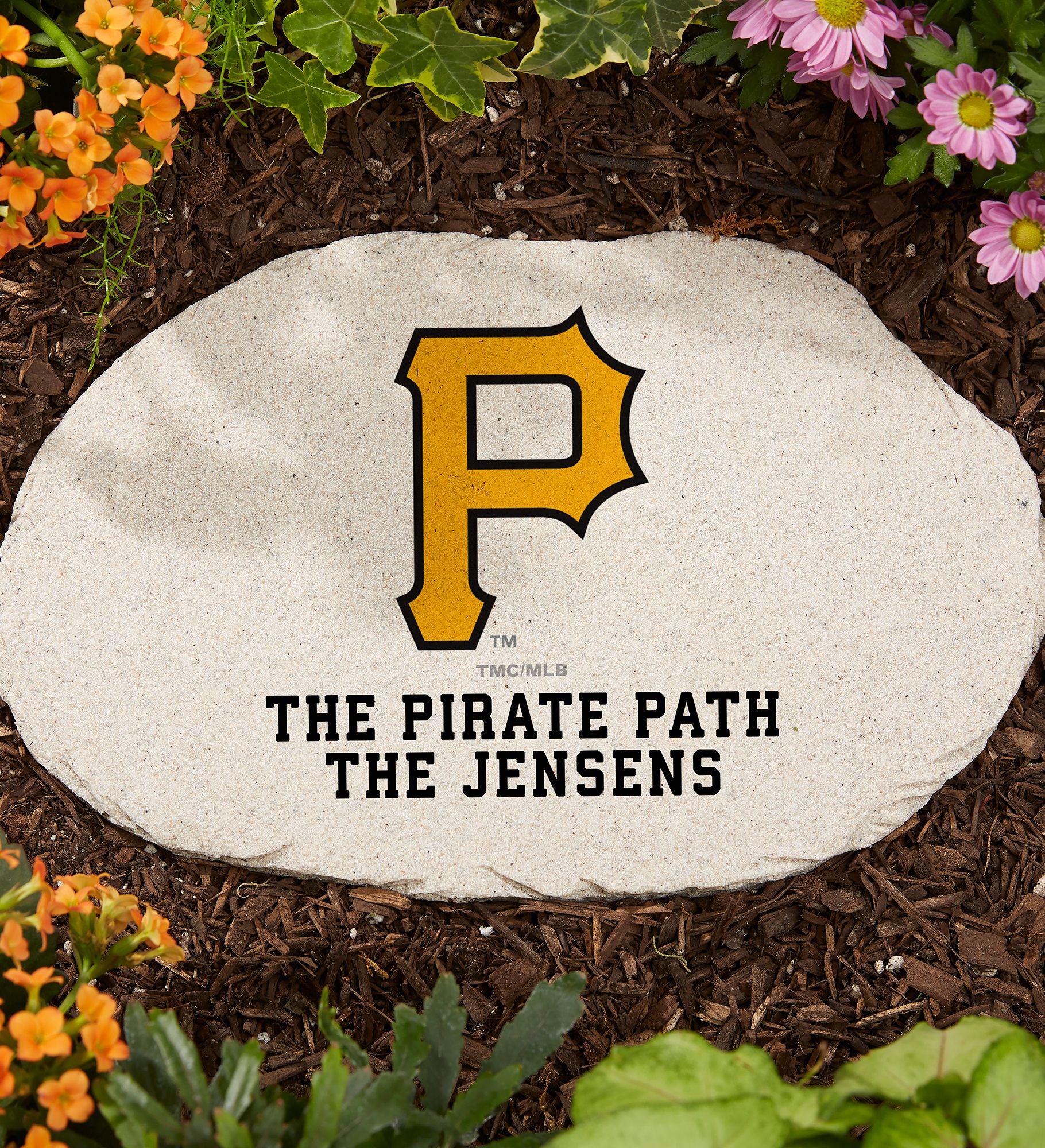 MLB Pittsburgh Pirates Personalized Round Garden Stone