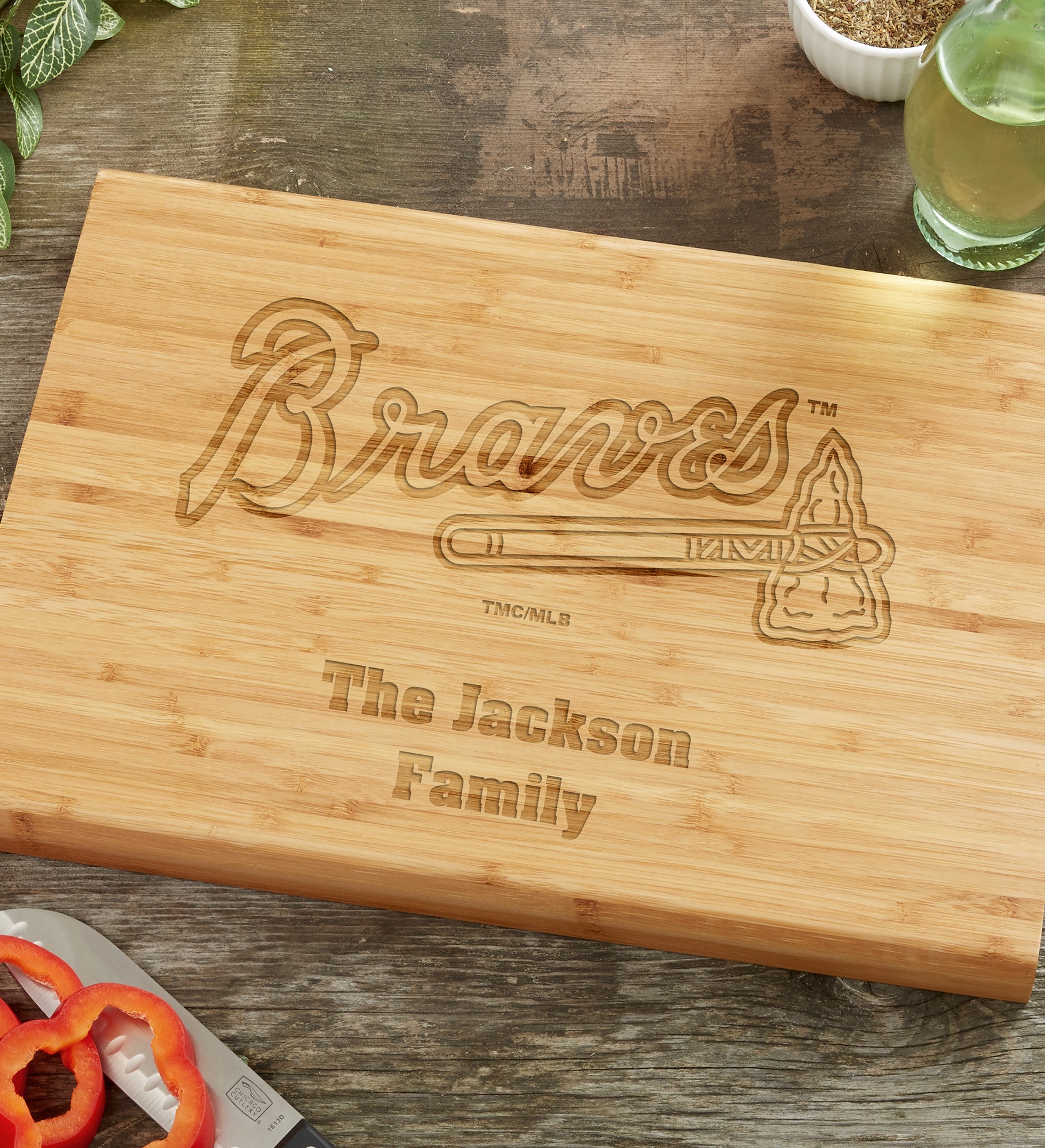 MLB Atlanta Braves Personalized Bamboo Cutting Board