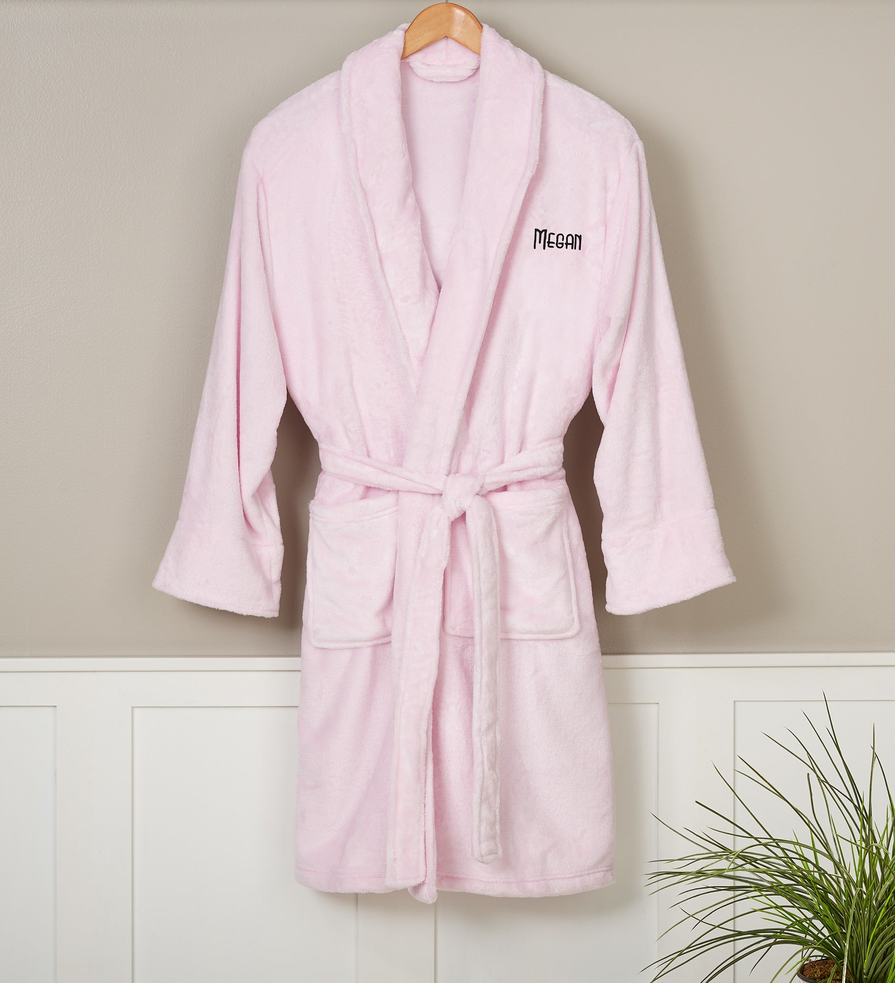 Kittenish Embroidered Fleece Robe in Pink